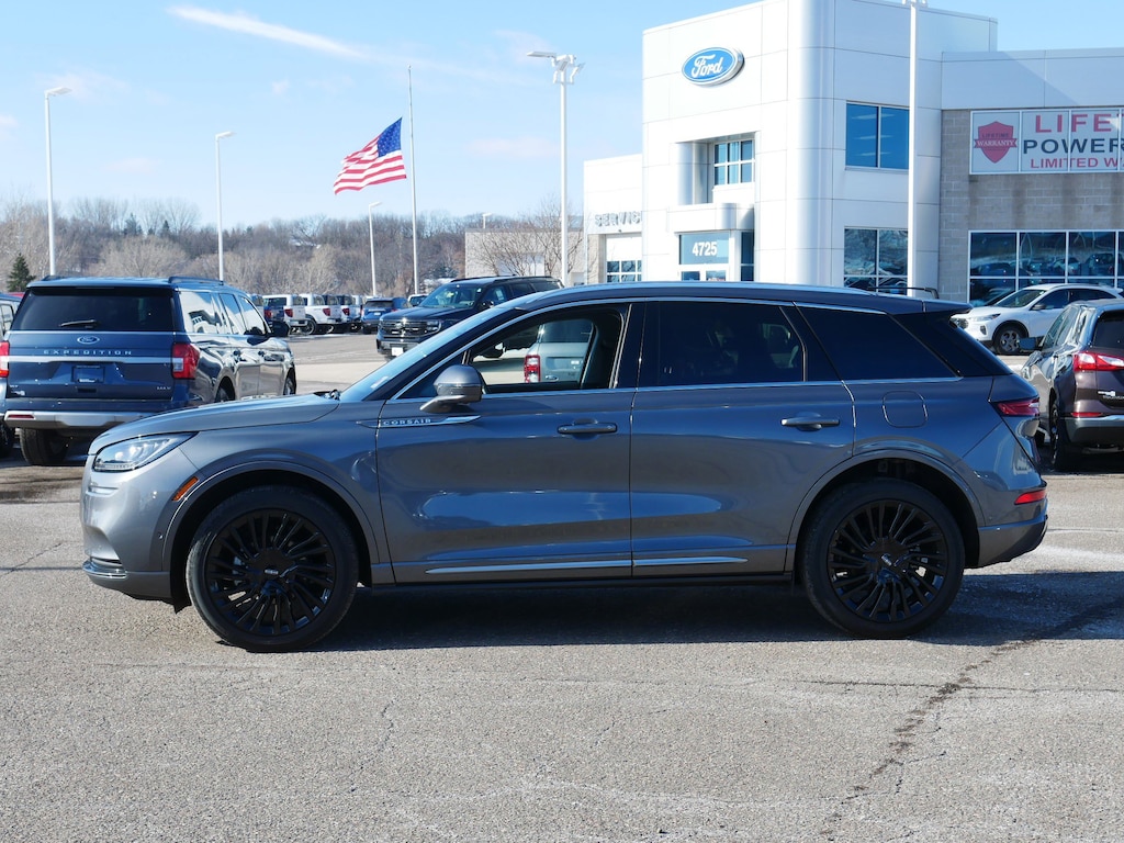 2022 Lincoln Corsair Reserve photo 4