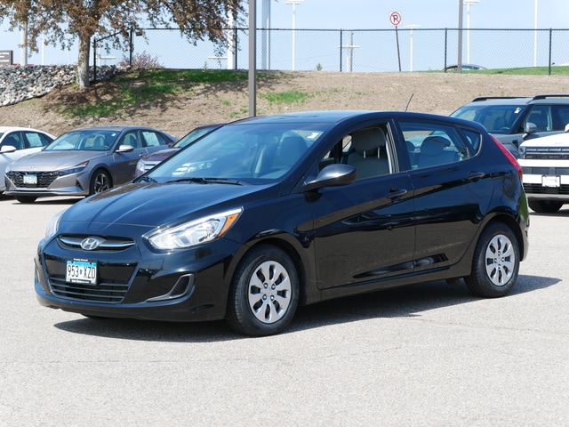Used 2017 Hyundai Accent SE with VIN KMHCT5AE3HU354509 for sale in Inver Grove, Minnesota