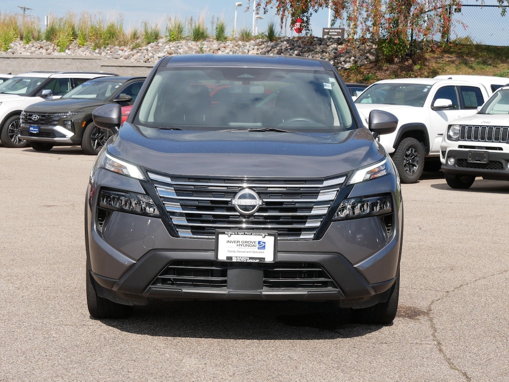 Used 2024 Nissan Rogue SV AWD SV