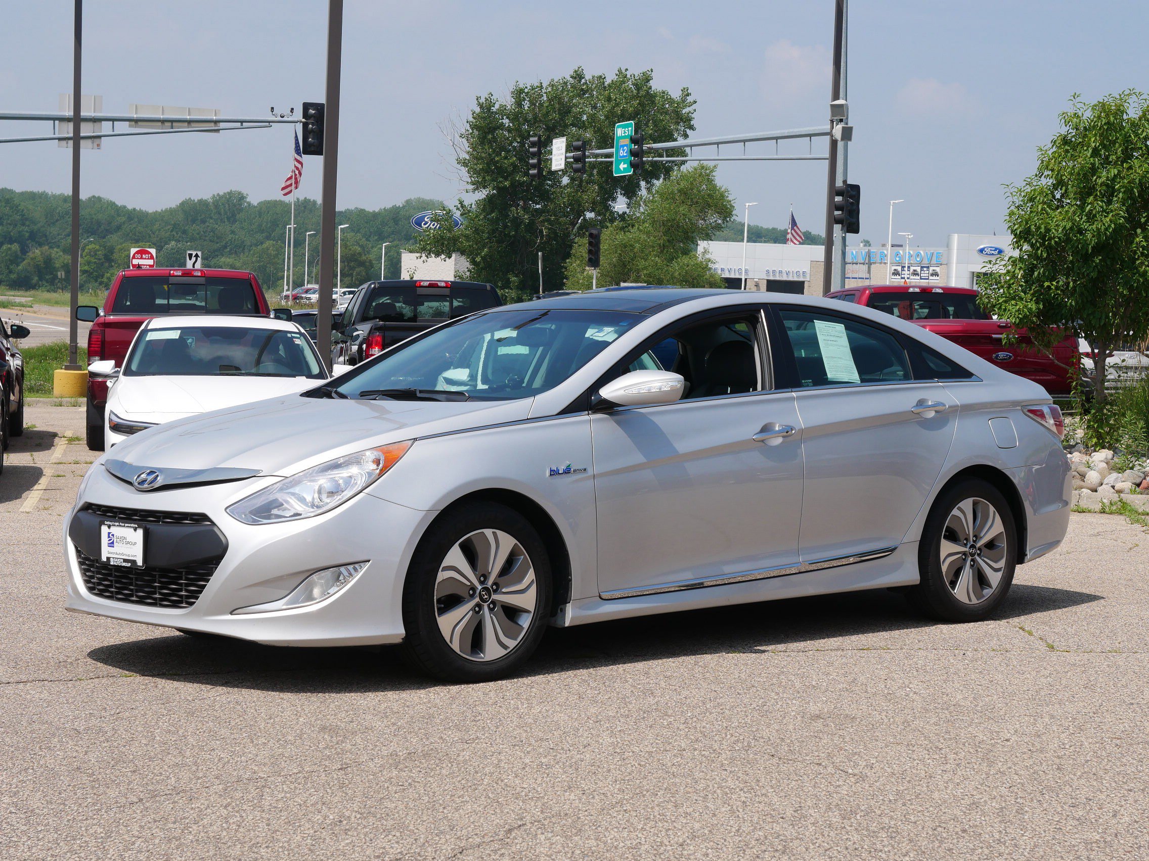 Used 2015 Hyundai Sonata Hybrid Limited with VIN KMHEC4A4XFA051865 for sale in Inver Grove Heights, Minnesota
