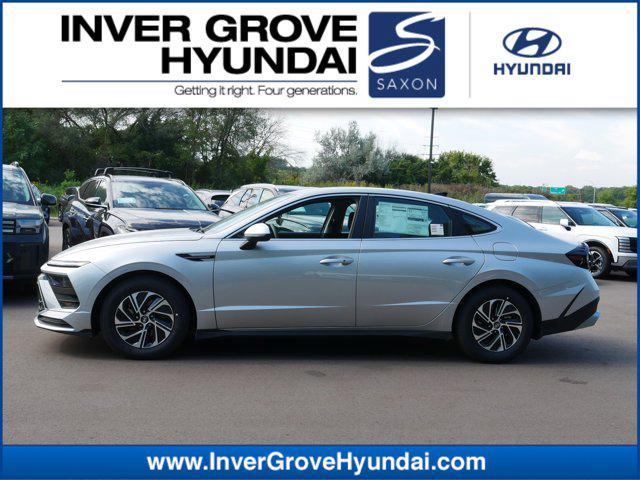 2026 Hyundai Sonata Hybrid Blue's photo