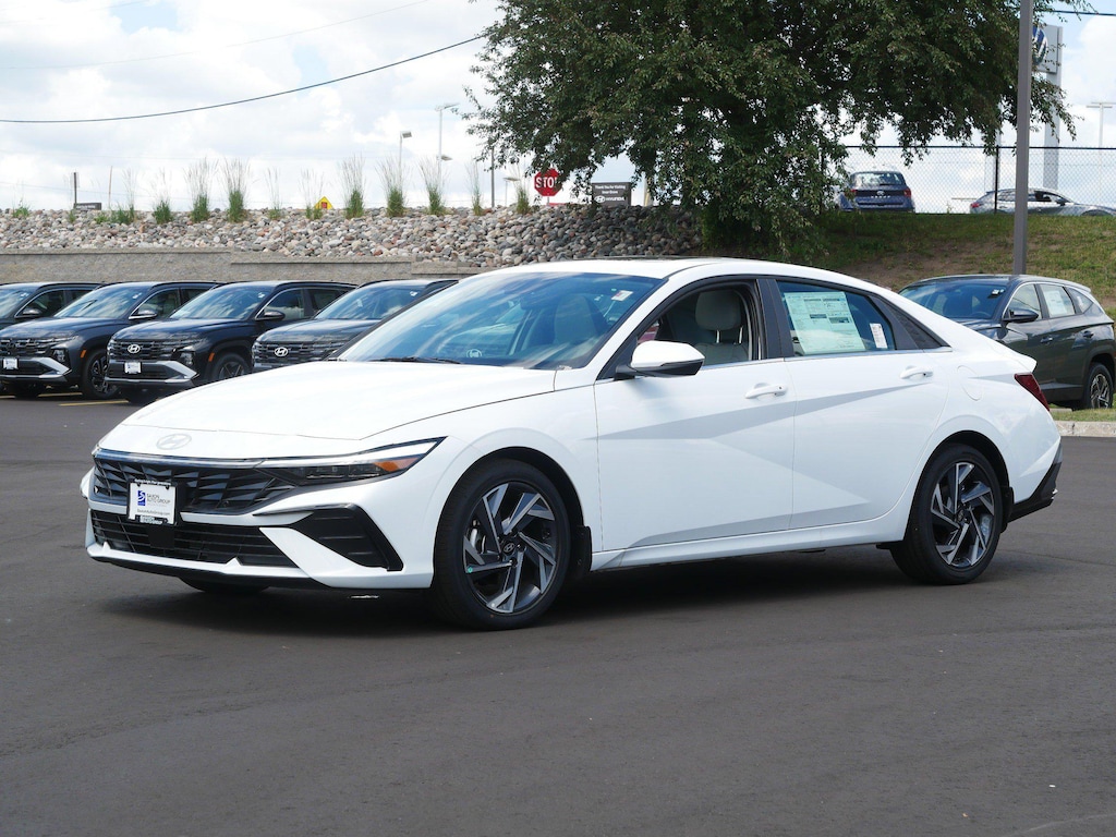 New 2026 Hyundai Elantra Limited Sedan