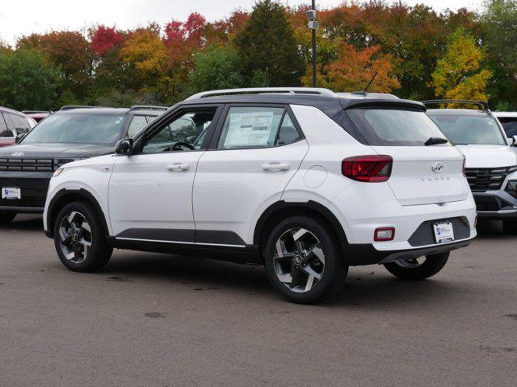 New 2026 Hyundai Venue SEL SUV