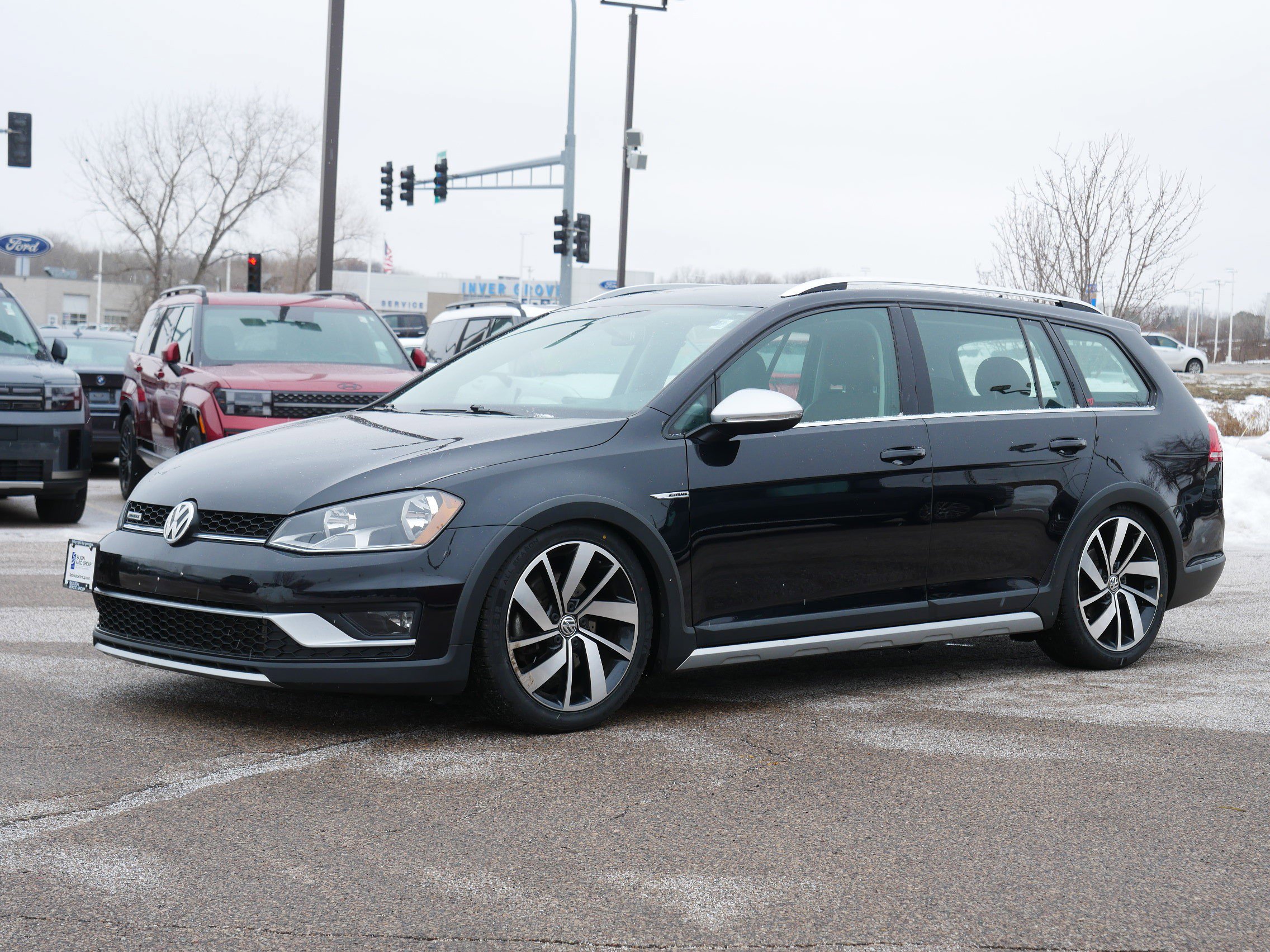 Used 2017 Volkswagen Golf Alltrack Alltrack S with VIN 3VWH17AU0HM521588 for sale in Inver Grove Heights, Minnesota