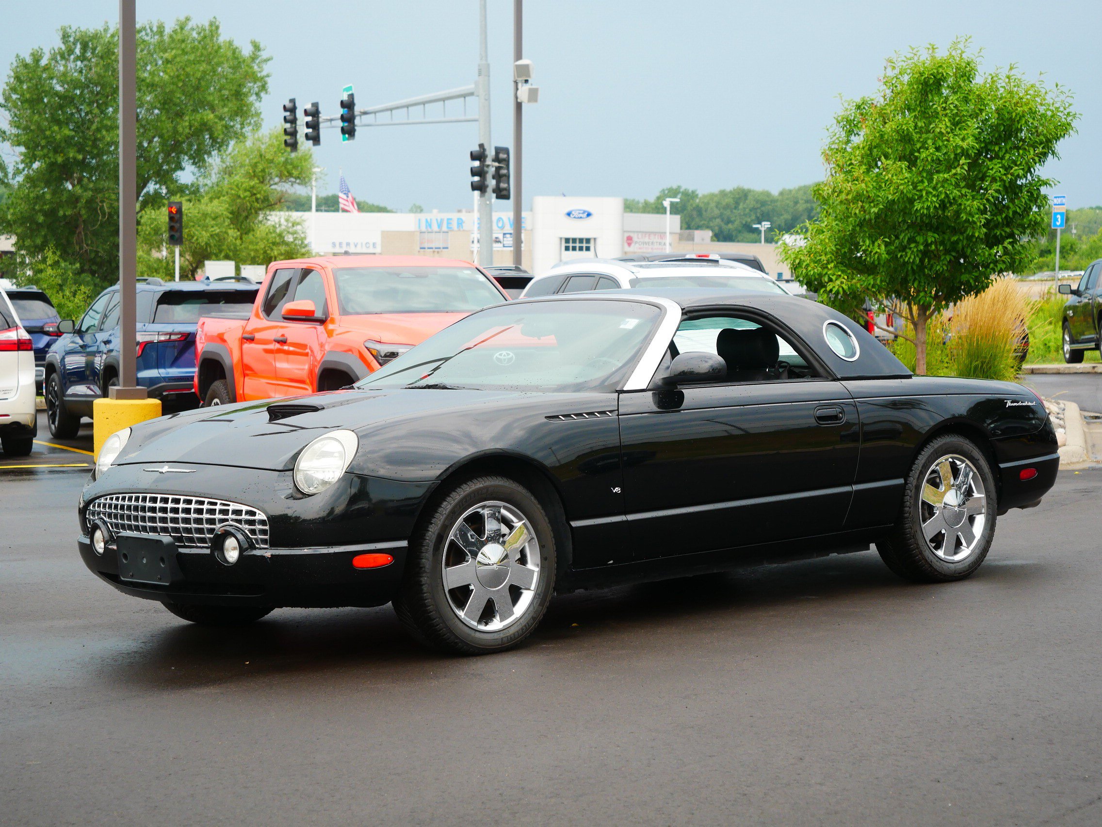 Used 2002 Ford Thunderbird Deluxe with VIN 1FAHP60A02Y123835 for sale in Inver Grove Heights, Minnesota