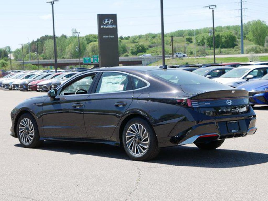 New 2025 Hyundai Sonata Hybrid Limited Sedan