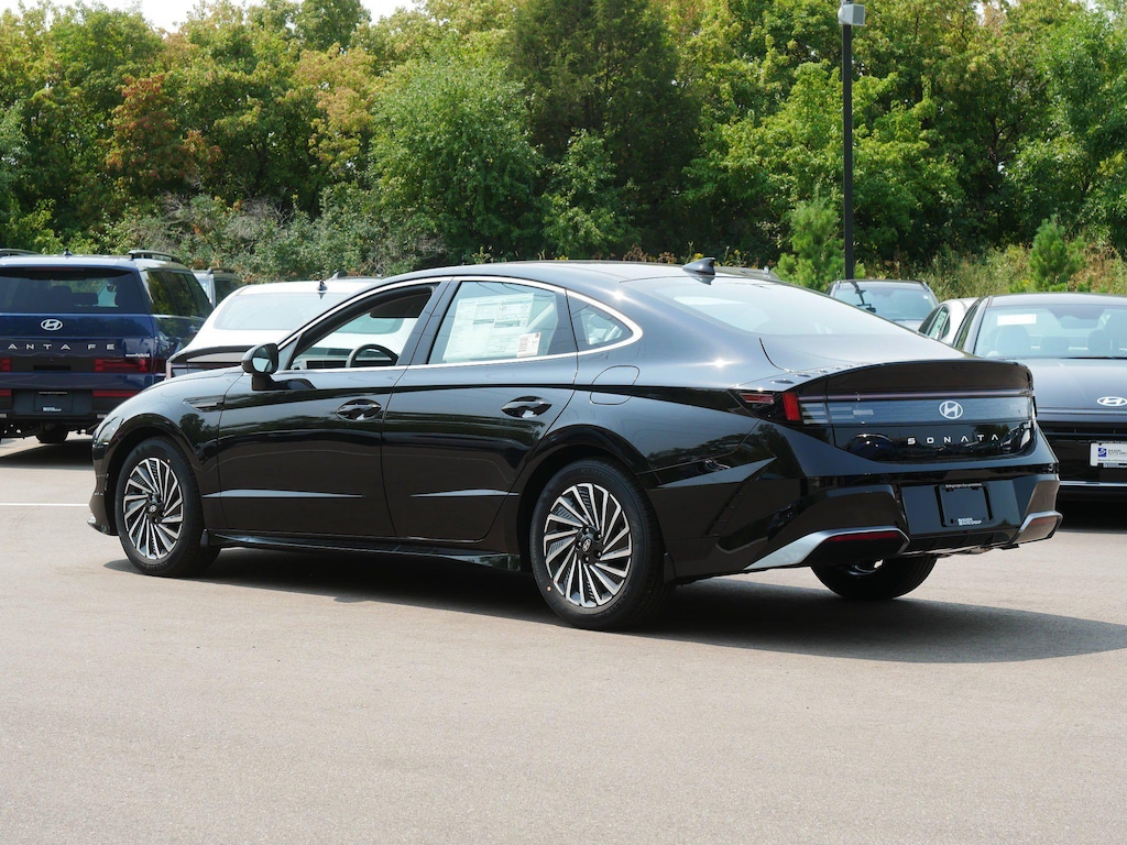 New 2026 Hyundai Sonata Hybrid SEL Sedan