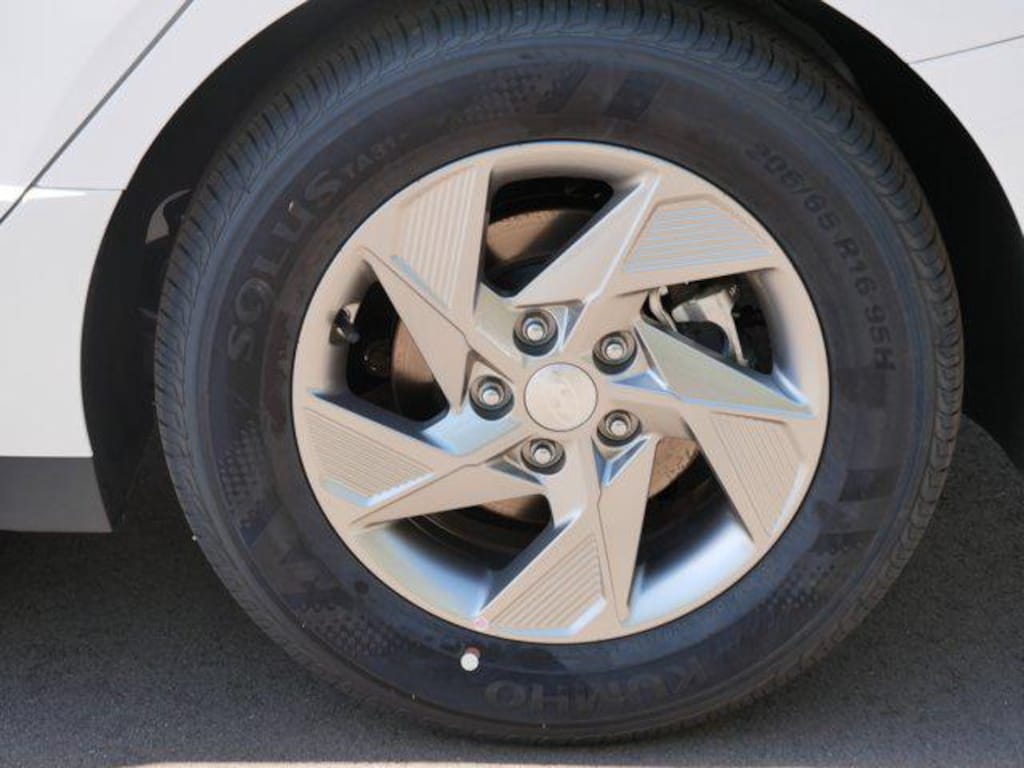 New 2025 Hyundai Sonata SE Sedan