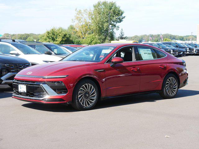 2025 Hyundai Sonata Hybrid SEL photo 2