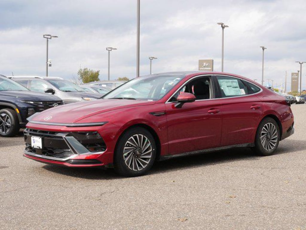 New 2025 Hyundai Sonata Hybrid Limited Sedan