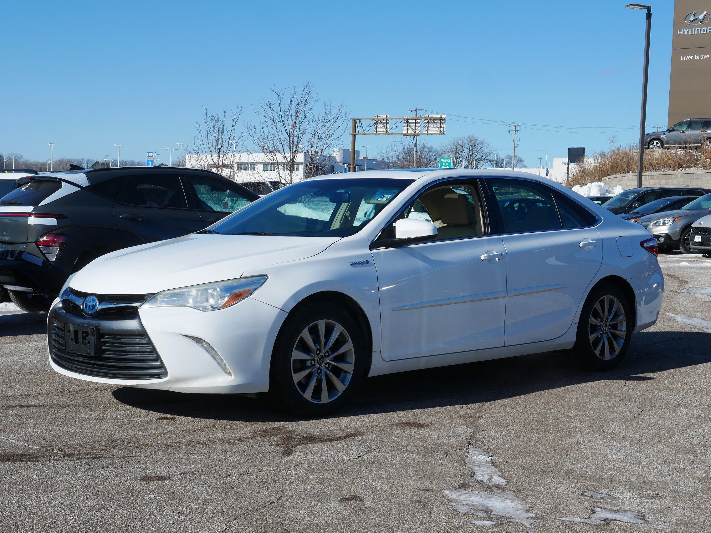 Used 2016 Toyota Camry XLE Hybrid with VIN 4T1BD1FK9GU183215 for sale in Inver Grove Heights, Minnesota