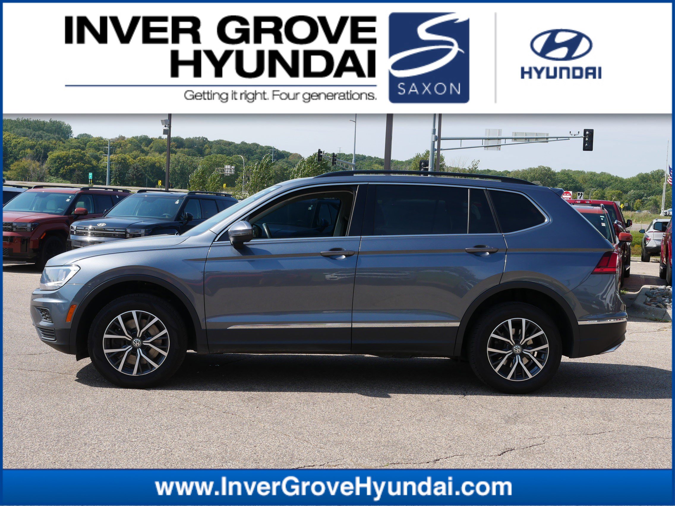 2020 Volkswagen Tiguan SE's photo