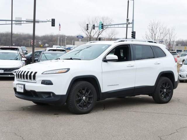 Used 2015 Jeep Cherokee Latitude with VIN 1C4PJMCS8FW654413 for sale in Inver Grove, Minnesota