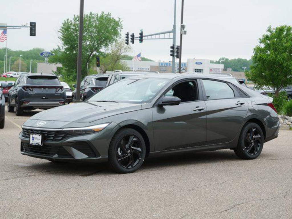 New 2026 Hyundai Elantra SEL Sport Sedan