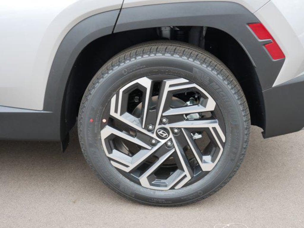 New 2026 Hyundai Tucson Limited AWD SUV