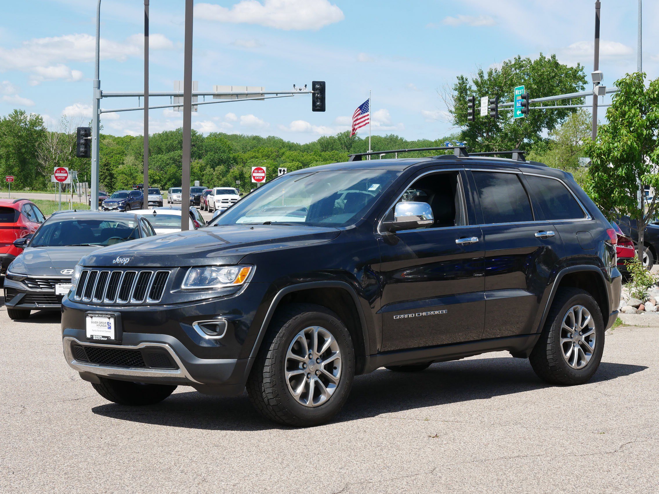 Used 2015 Jeep Grand Cherokee Limited with VIN 1C4RJFBG4FC828108 for sale in Inver Grove, Minnesota