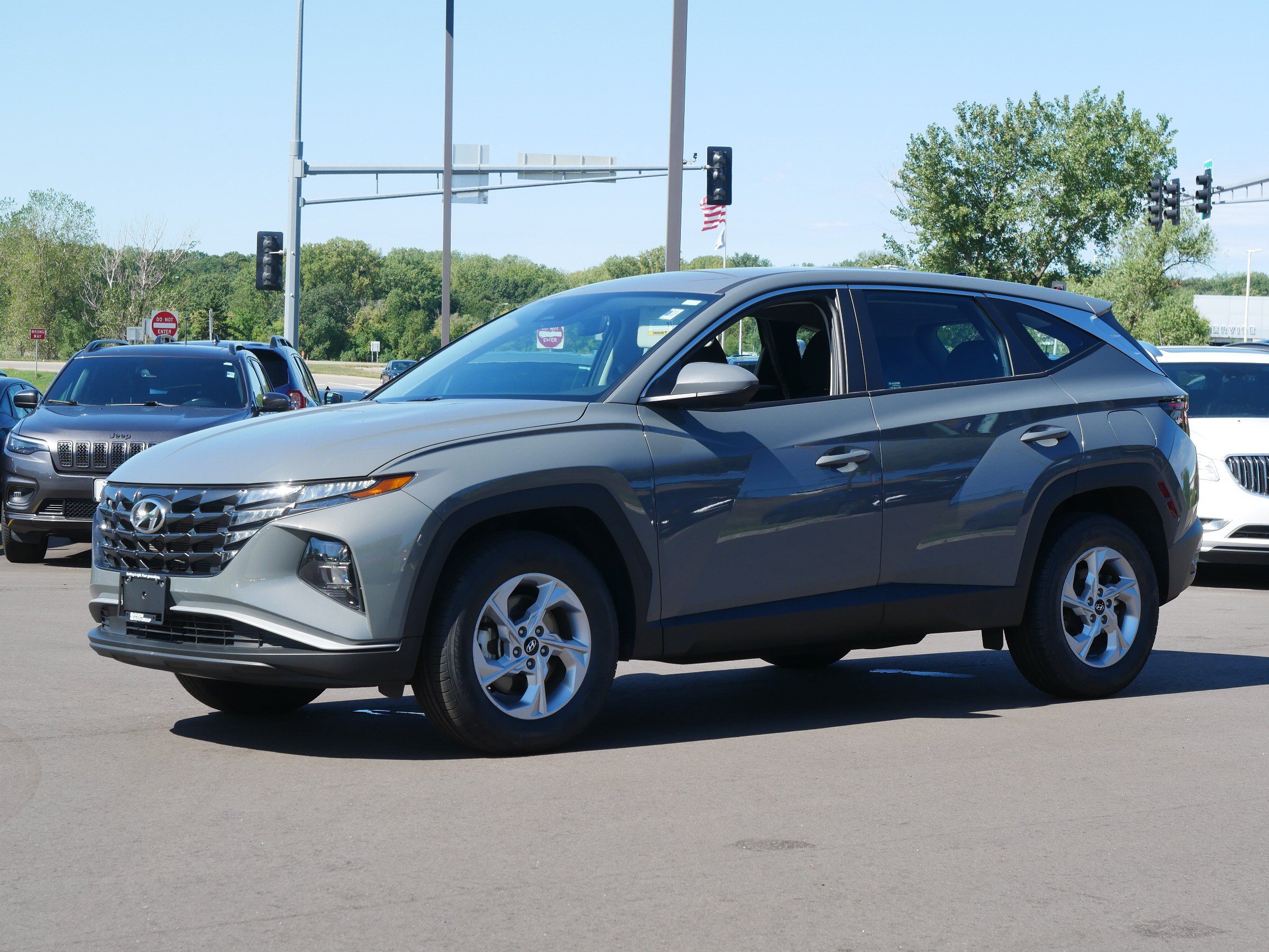 Used 2024 Hyundai Tucson SE with VIN 5NMJACDEXRH328936 for sale in Inver Grove Heights, Minnesota