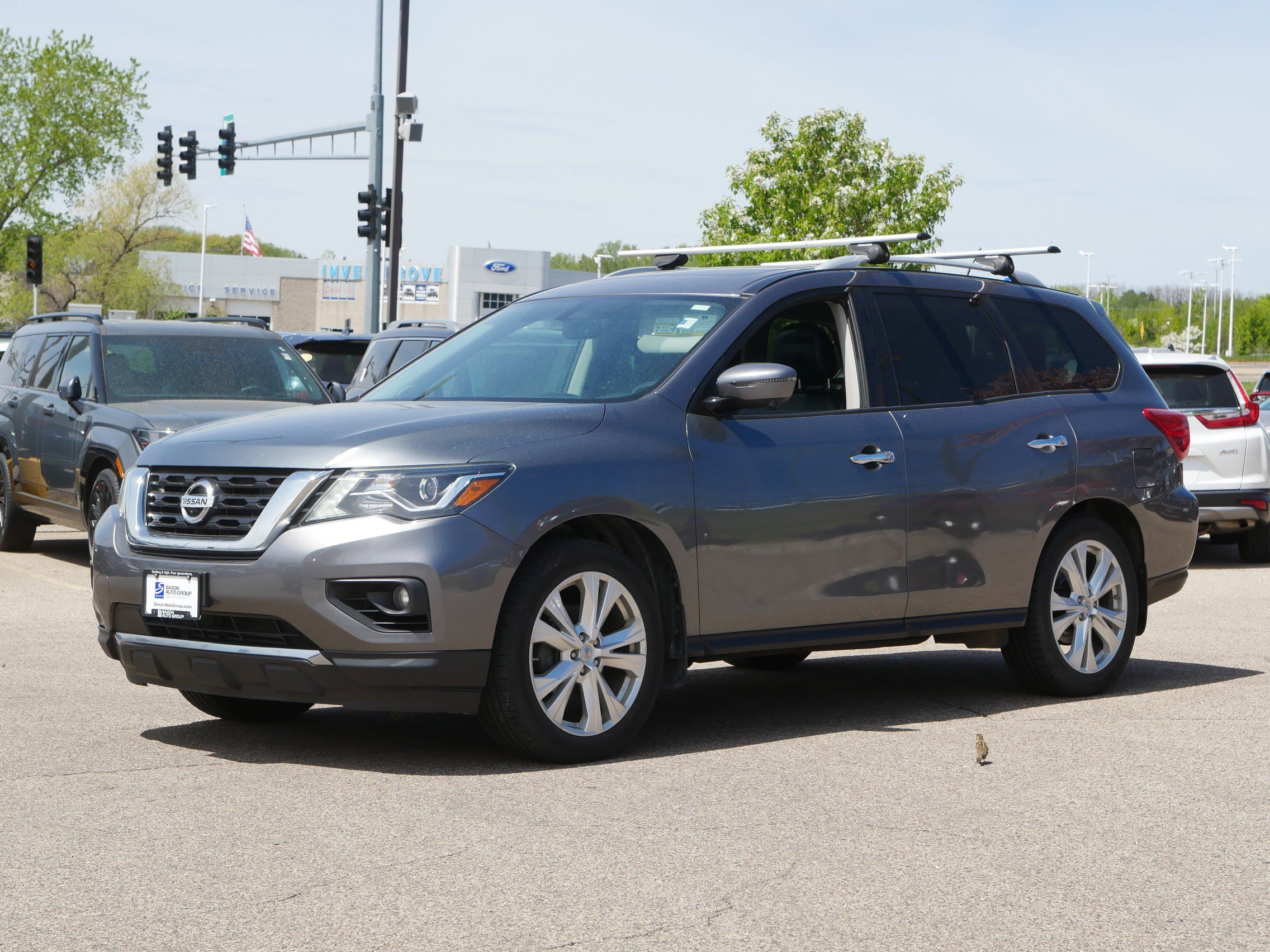 Used 2018 Nissan Pathfinder SL with VIN 5N1DR2MM1JC620058 for sale in Inver Grove Heights, Minnesota