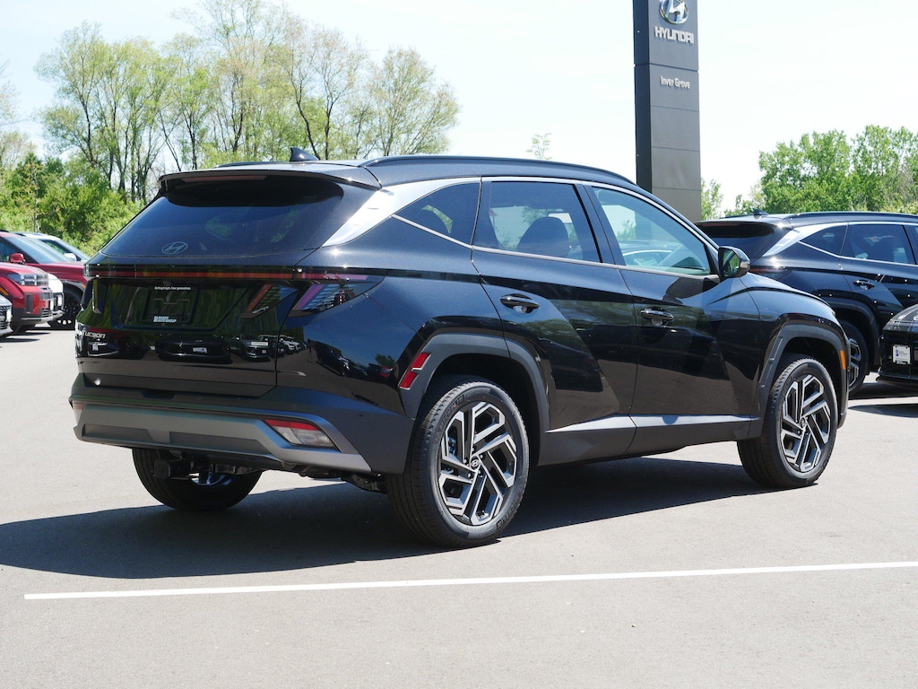 New 2026 Hyundai Tucson Limited AWD SUV