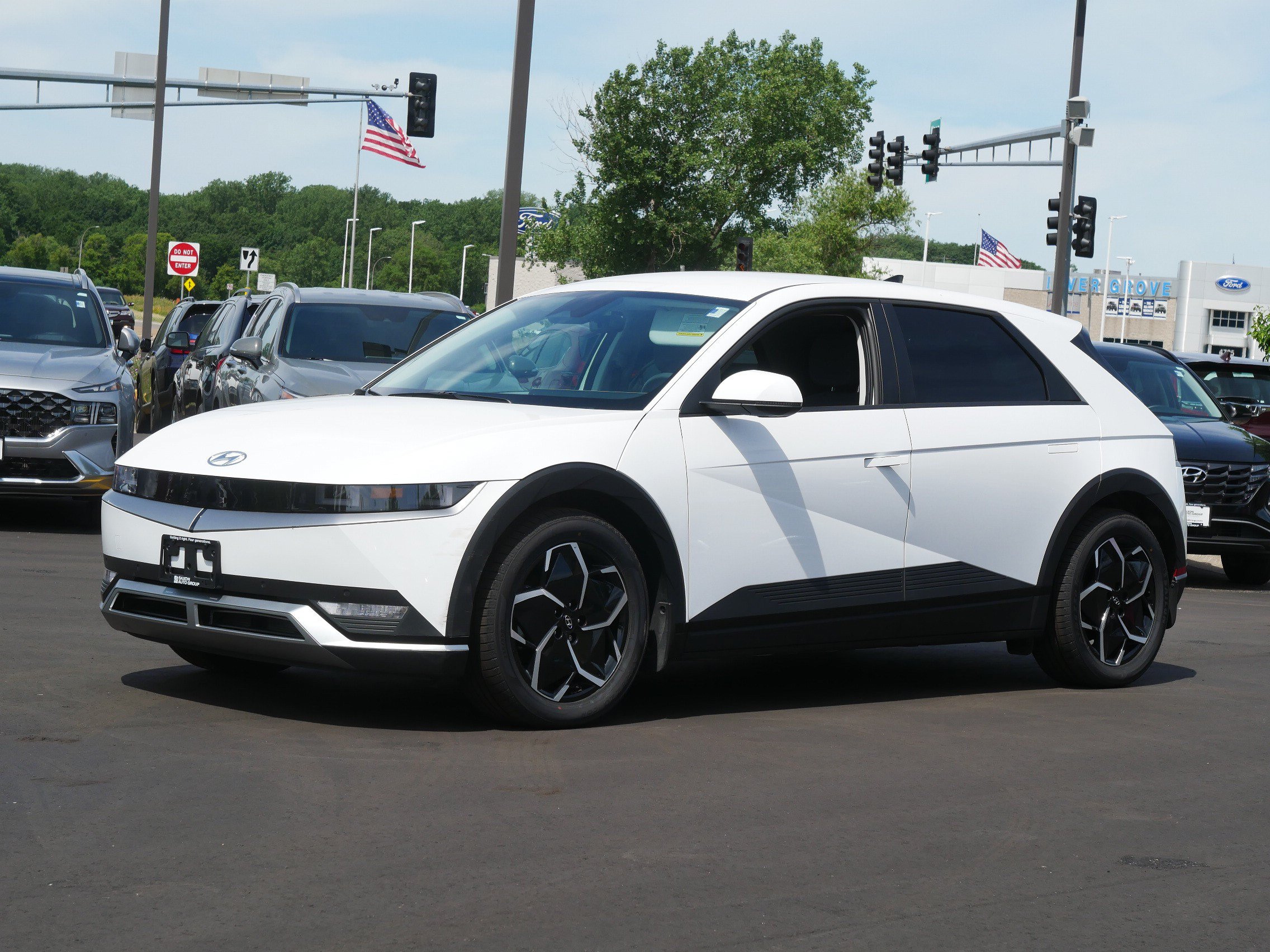 Used 2024 Hyundai IONIQ 5 SEL with VIN KM8KNDDF0RU287292 for sale in Inver Grove Heights, MN