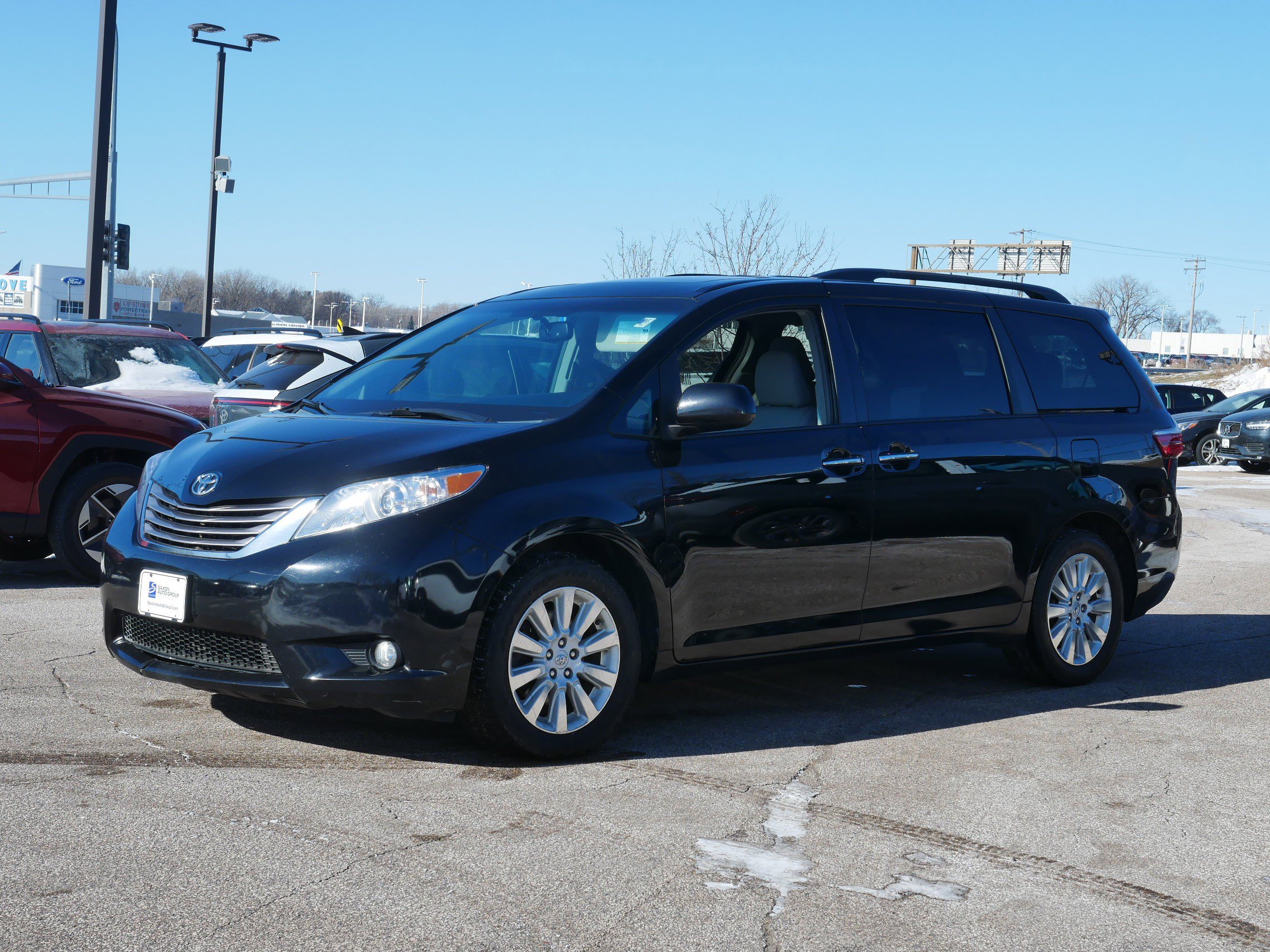 Used 2015 Toyota Sienna XLE Premium with VIN 5TDDK3DC4FS105535 for sale in Inver Grove Heights, Minnesota