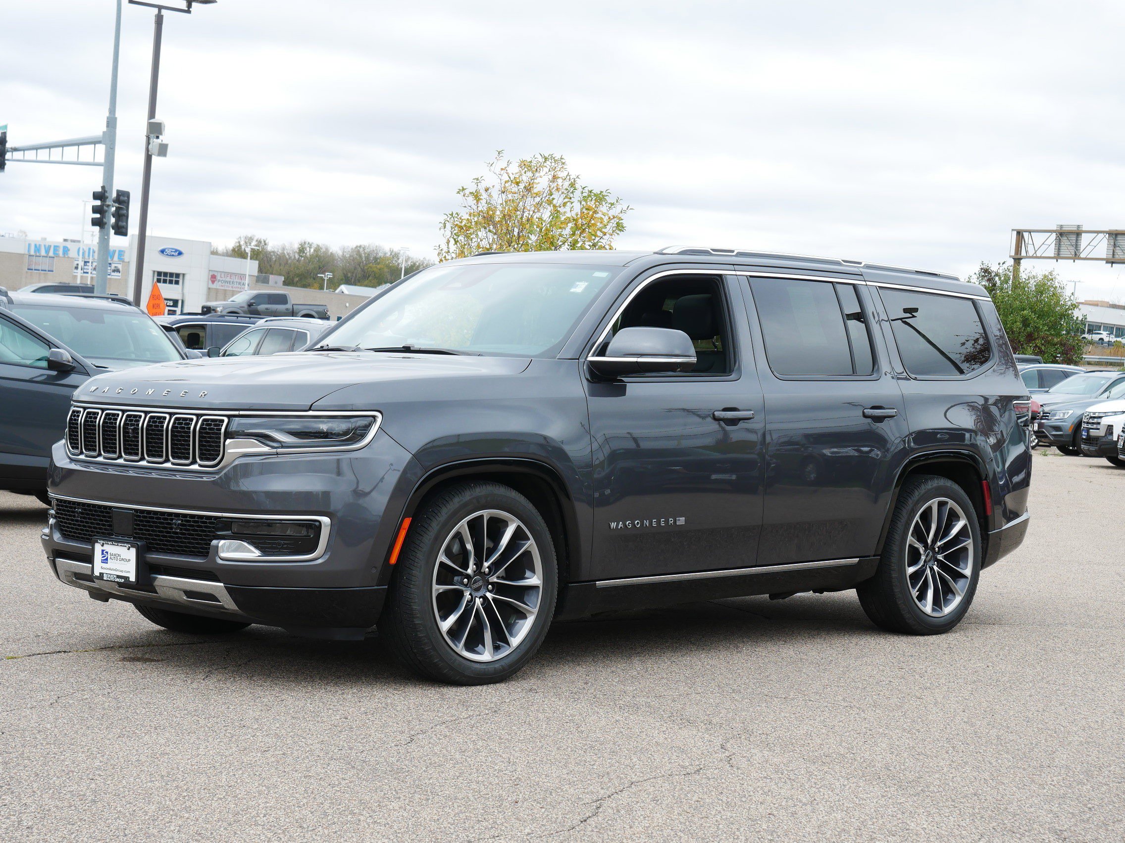 Used 2022 Jeep Wagoneer Series III with VIN 1C4SJVDT4NS184099 for sale in Inver Grove Heights, Minnesota