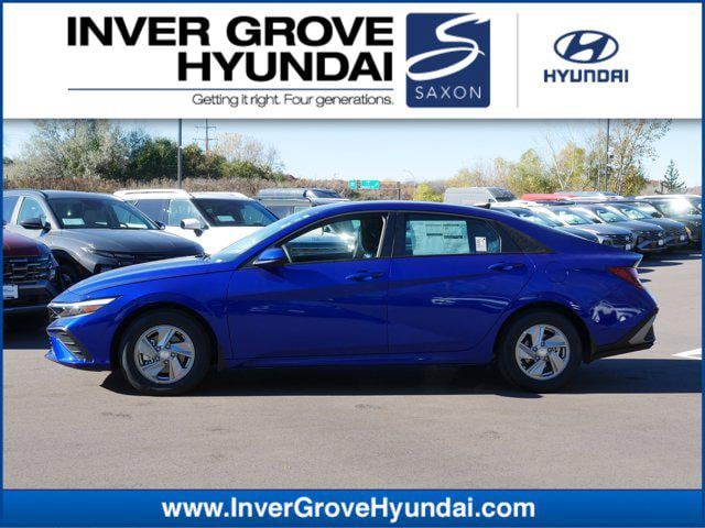 2026 Hyundai Elantra SE's photo