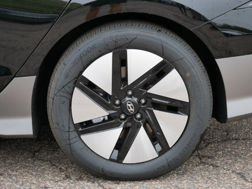 New 2025 Hyundai IONIQ 6 SE Sedan