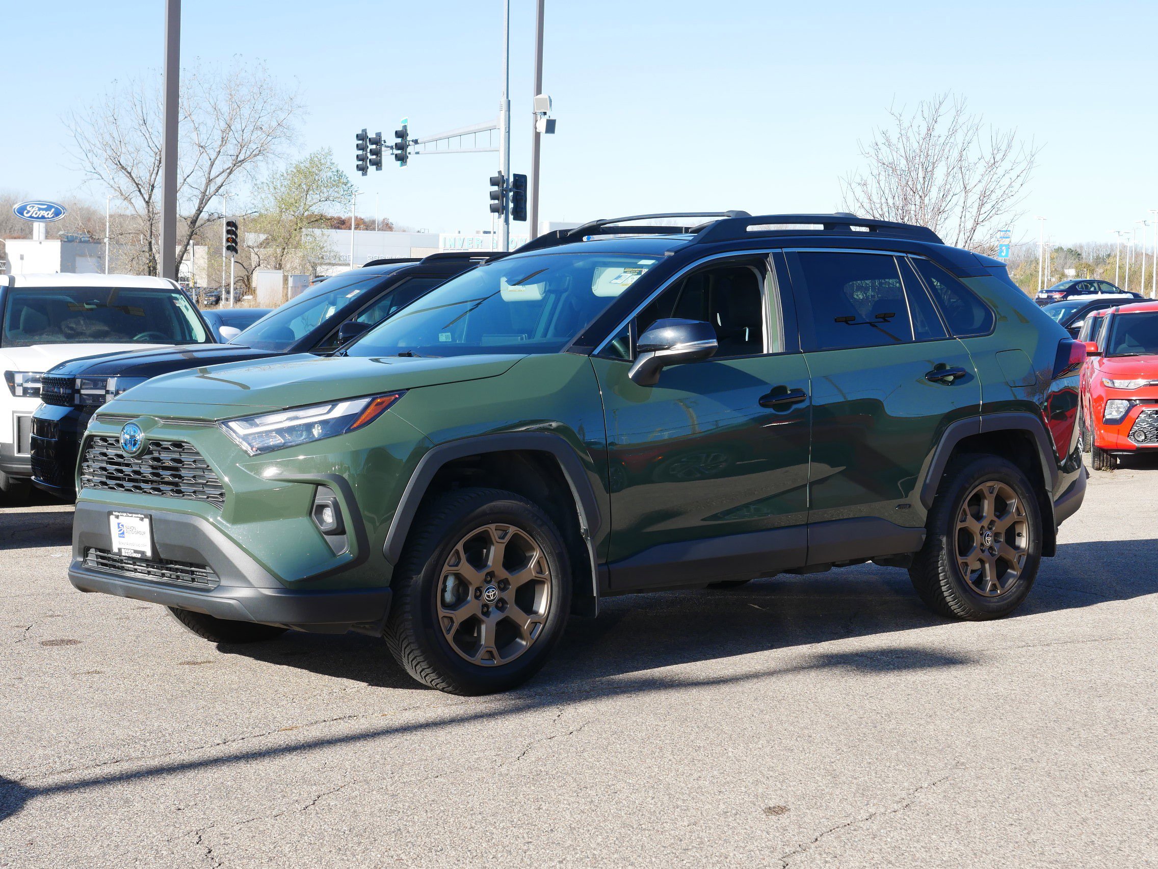 2024 Toyota RAV4 Hybrid photo 2