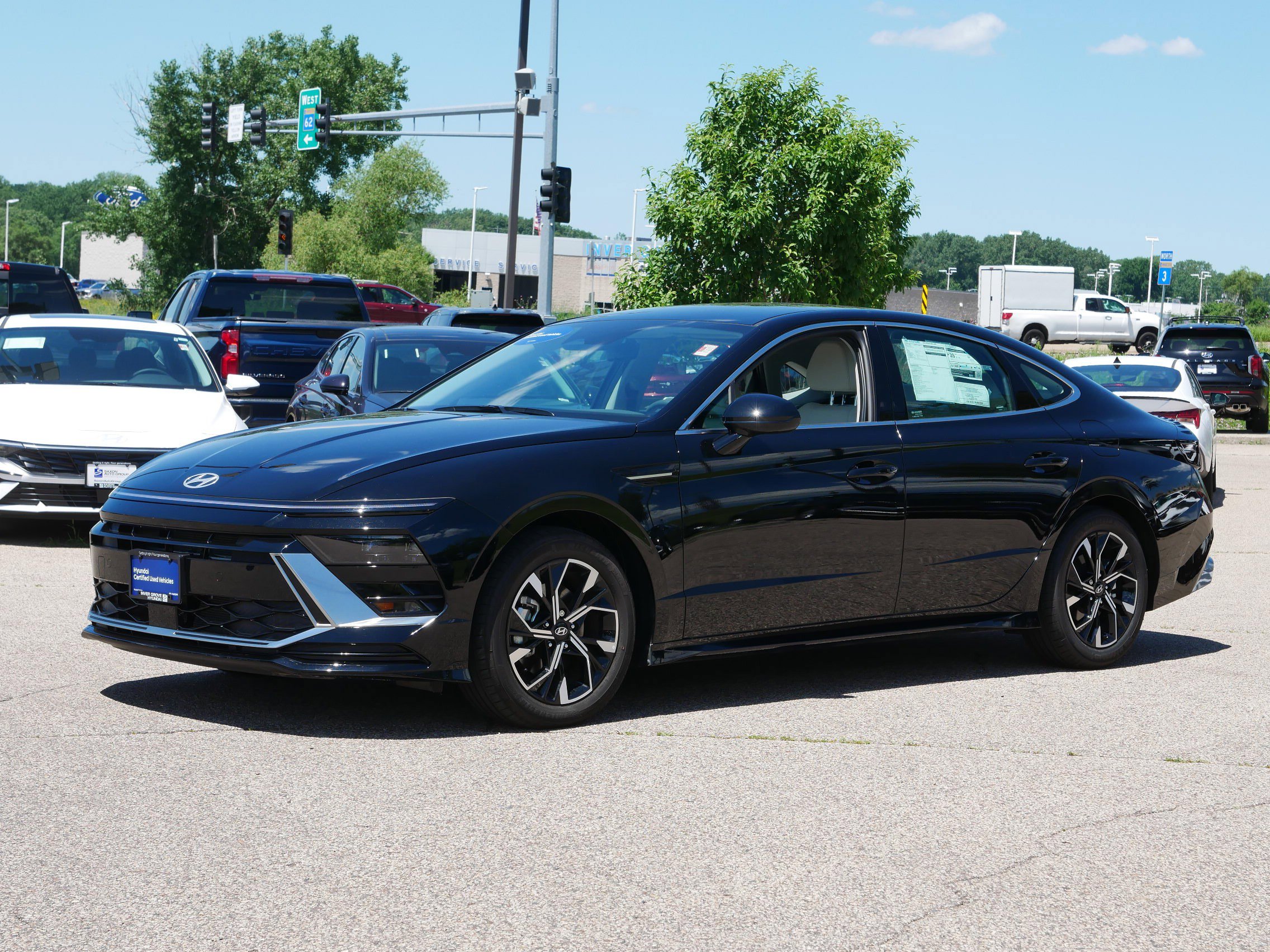 Used 2025 Hyundai Sonata SEL with VIN KMHL64JA4SA433713 for sale in Inver Grove, Minnesota