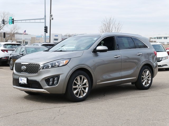 Used 2017 Kia Sorento SXL with VIN 5XYPKDA55HG255968 for sale in Inver Grove, Minnesota