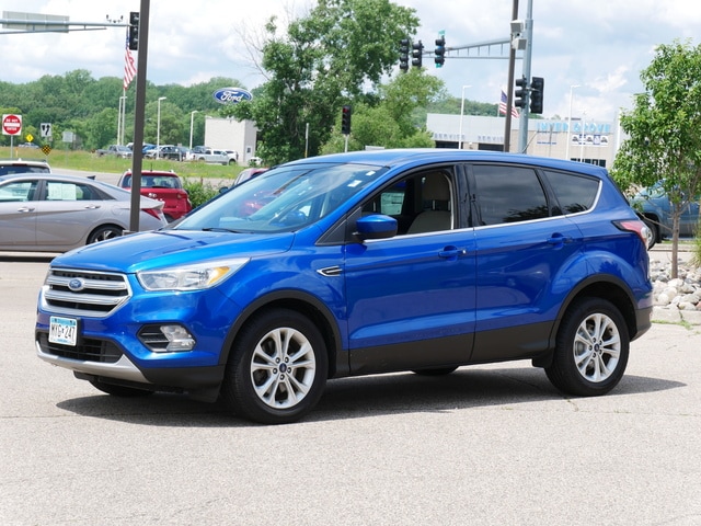 Used 2017 Ford Escape SE with VIN 1FMCU9GD4HUC26153 for sale in Inver Grove, Minnesota