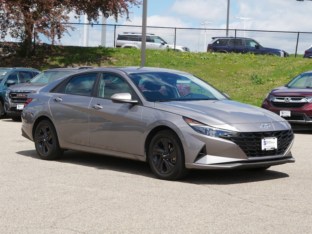 Used 2023 Hyundai Elantra Hybrid Blue Sedan