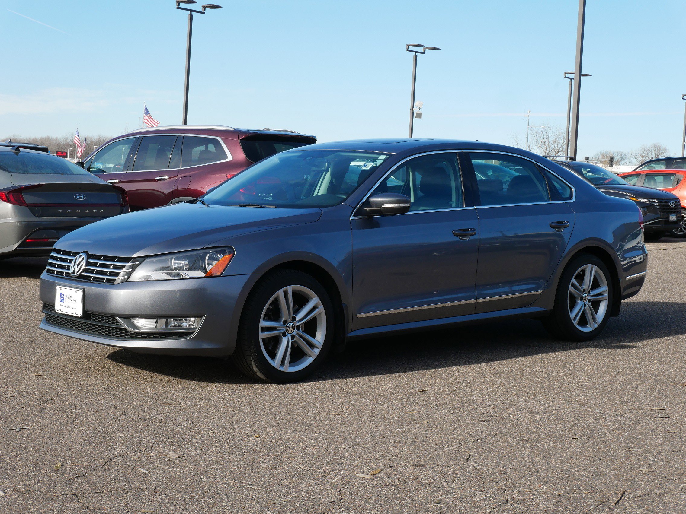 2015 Volkswagen Passat TDI SEL Premium photo 2
