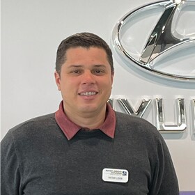 Staff member Victor Castillo from ID_2577cc