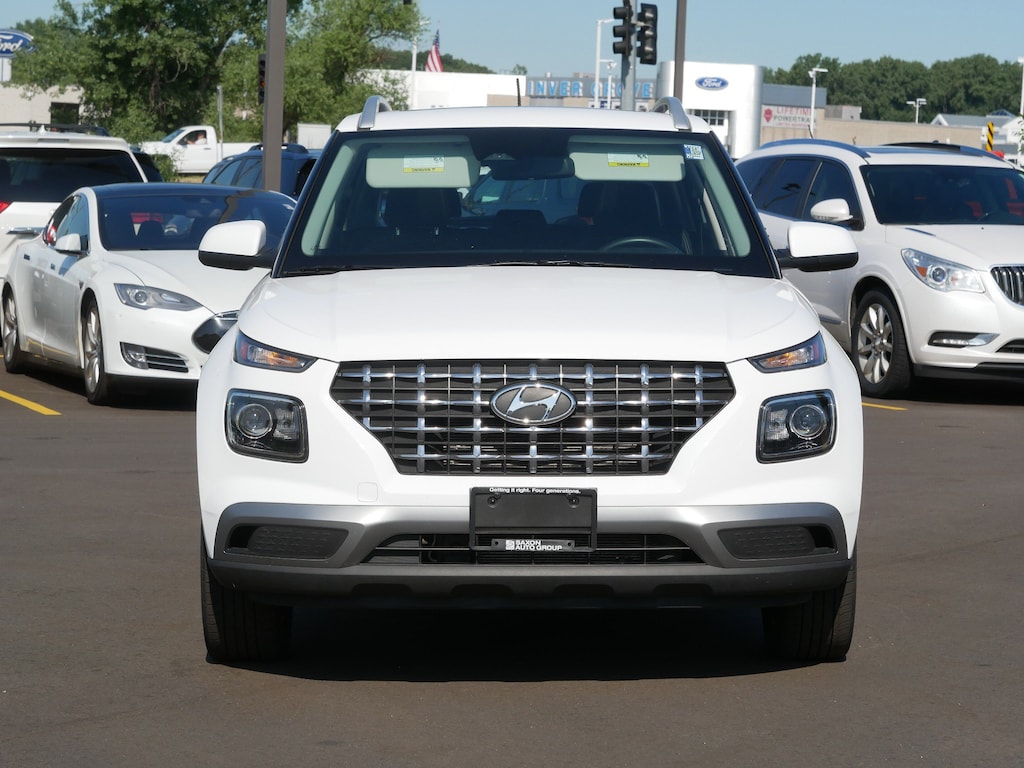 Used 2023 Hyundai Venue SEL SUV