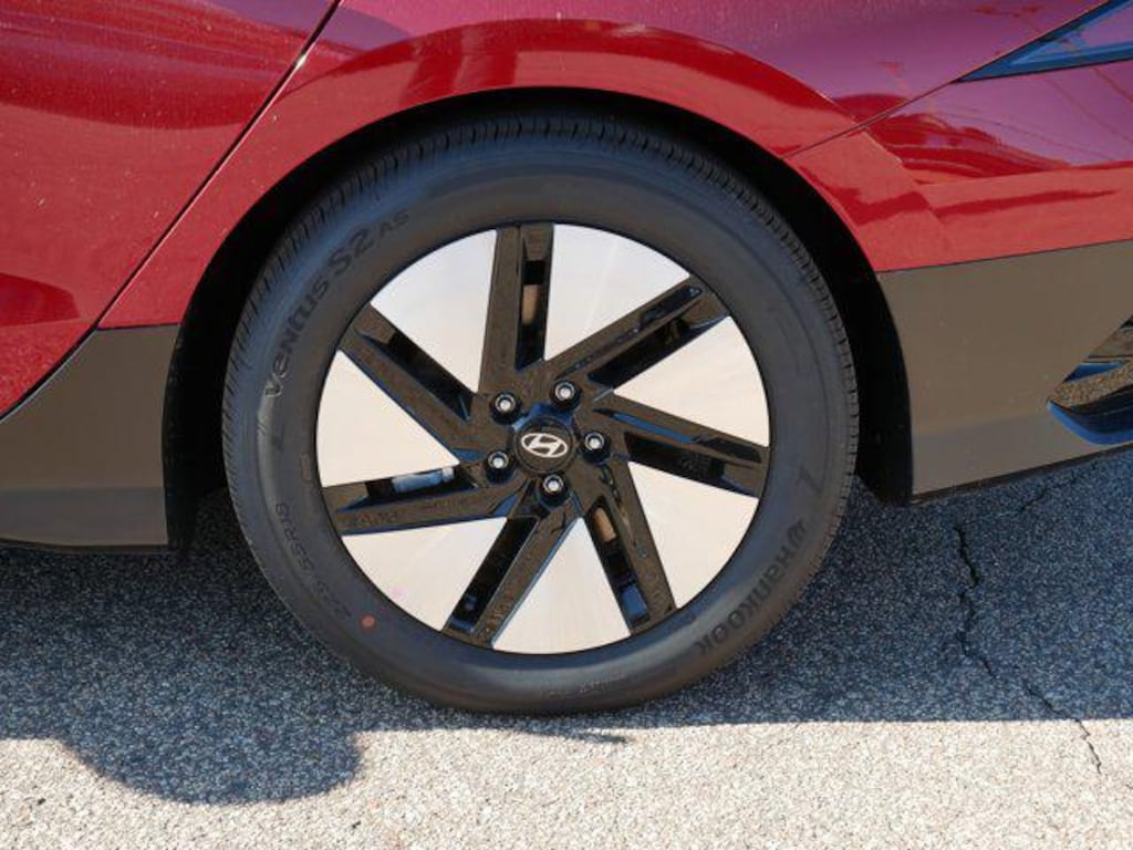 New 2025 Hyundai IONIQ 6 SE Sedan