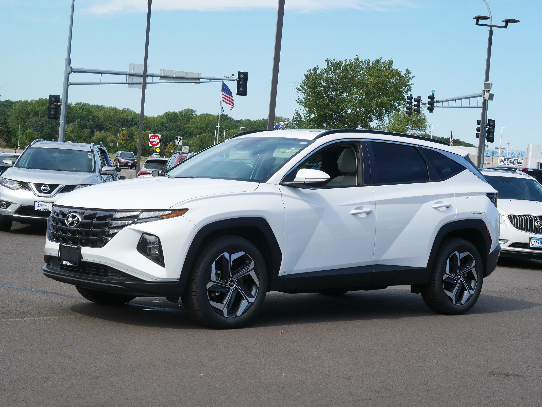 Used 2024 Hyundai Tucson SEL with VIN 5NMJFCDE9RH317900 for sale in Inver Grove Heights, Minnesota