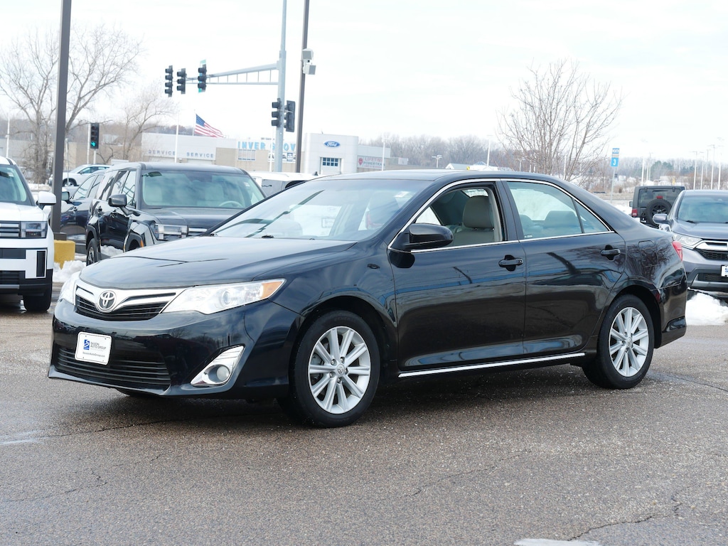 Used 2014 Toyota Camry XLE Sedan