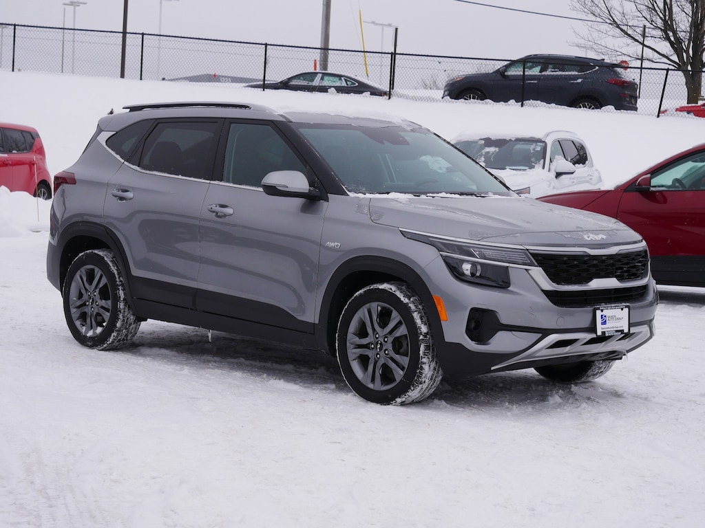 Used 2023 Kia Seltos S S IVT AWD