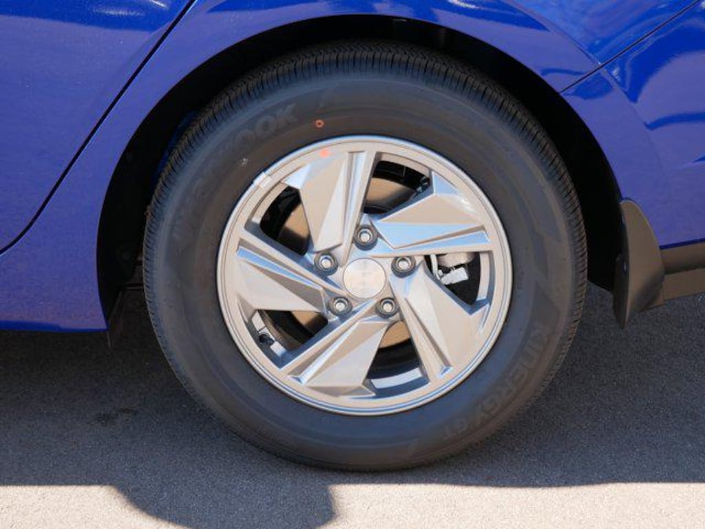 New 2026 Hyundai Elantra SE Sedan