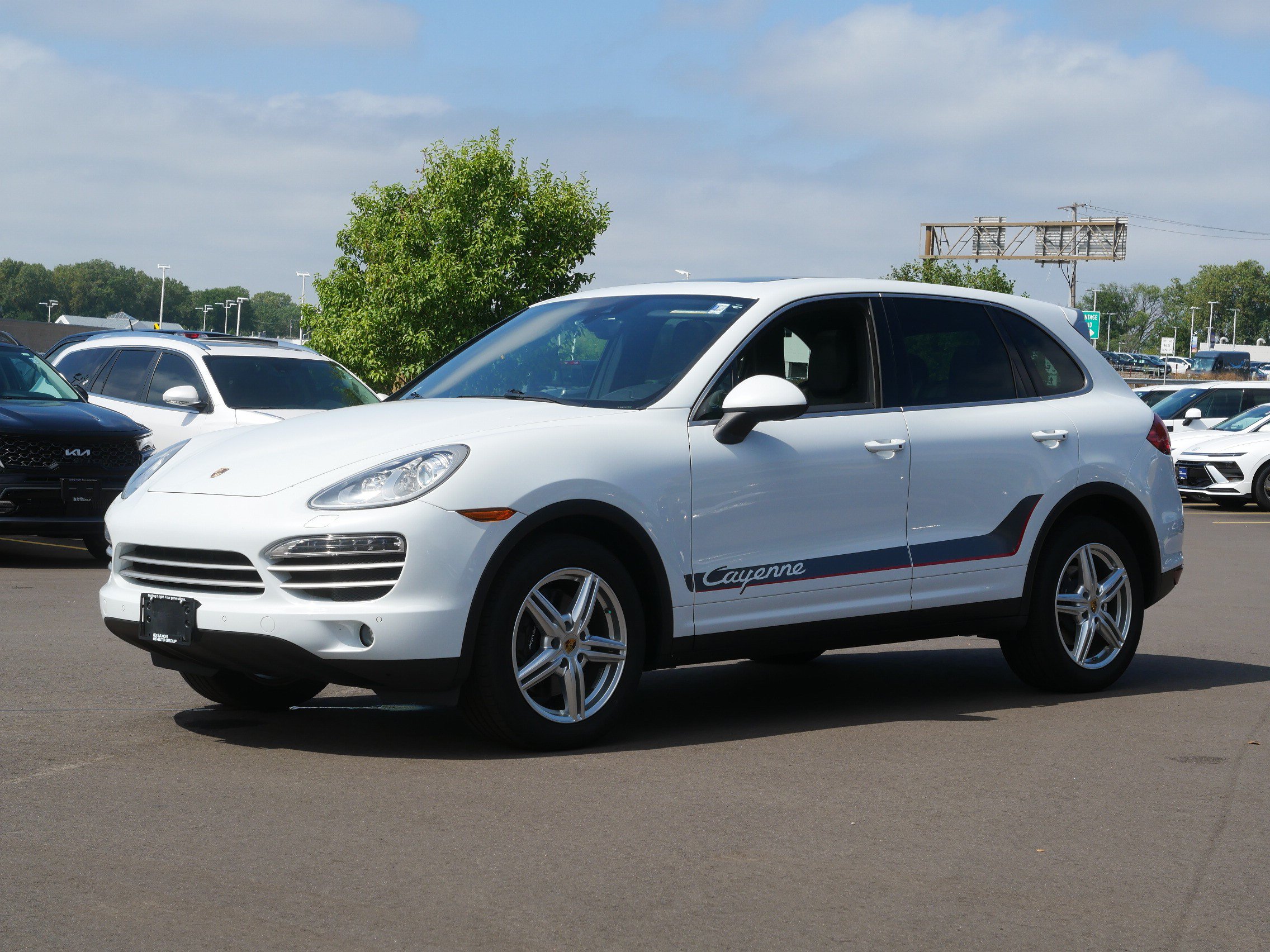 Used 2014 Porsche Cayenne Platinum Edition with VIN WP1AA2A22ELA91290 for sale in Inver Grove Heights, Minnesota