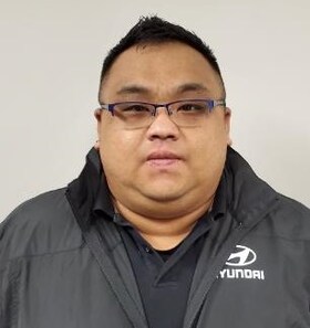 Staff member Peter Moua from ID_4fa710
