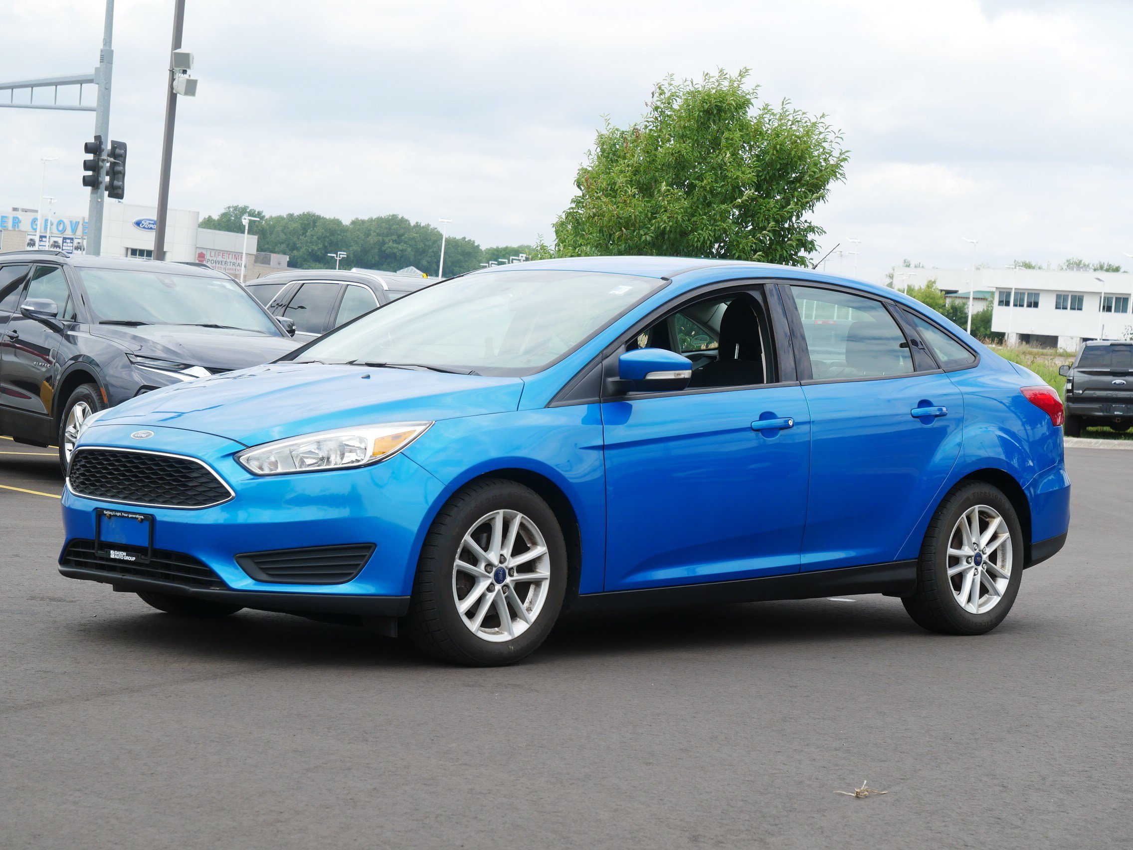 Used 2015 Ford Focus SE with VIN 1FADP3F26FL363679 for sale in Inver Grove Heights, Minnesota
