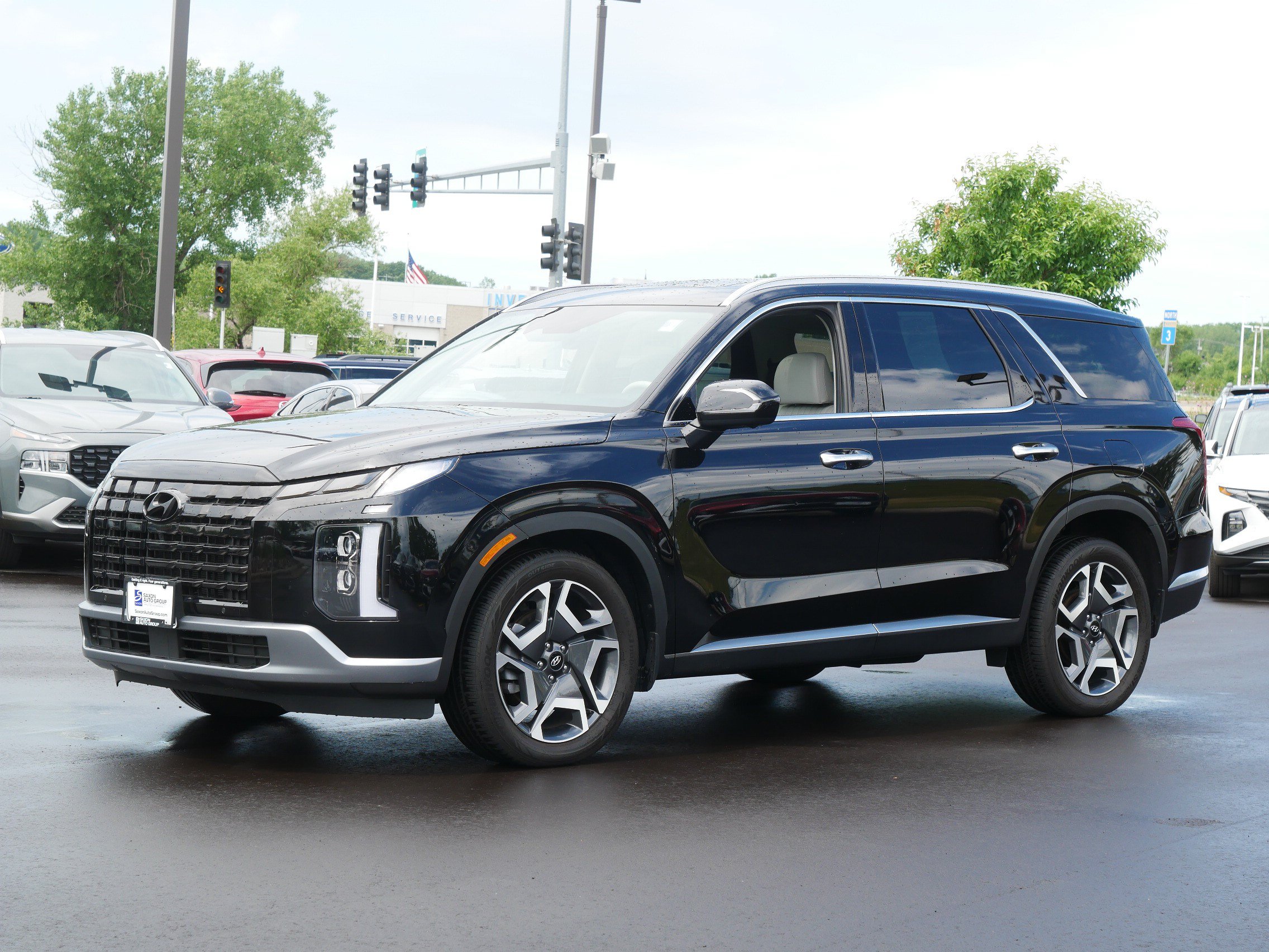 Used 2024 Hyundai Palisade Limited with VIN KM8R5DGE1RU665010 for sale in Inver Grove Heights, Minnesota