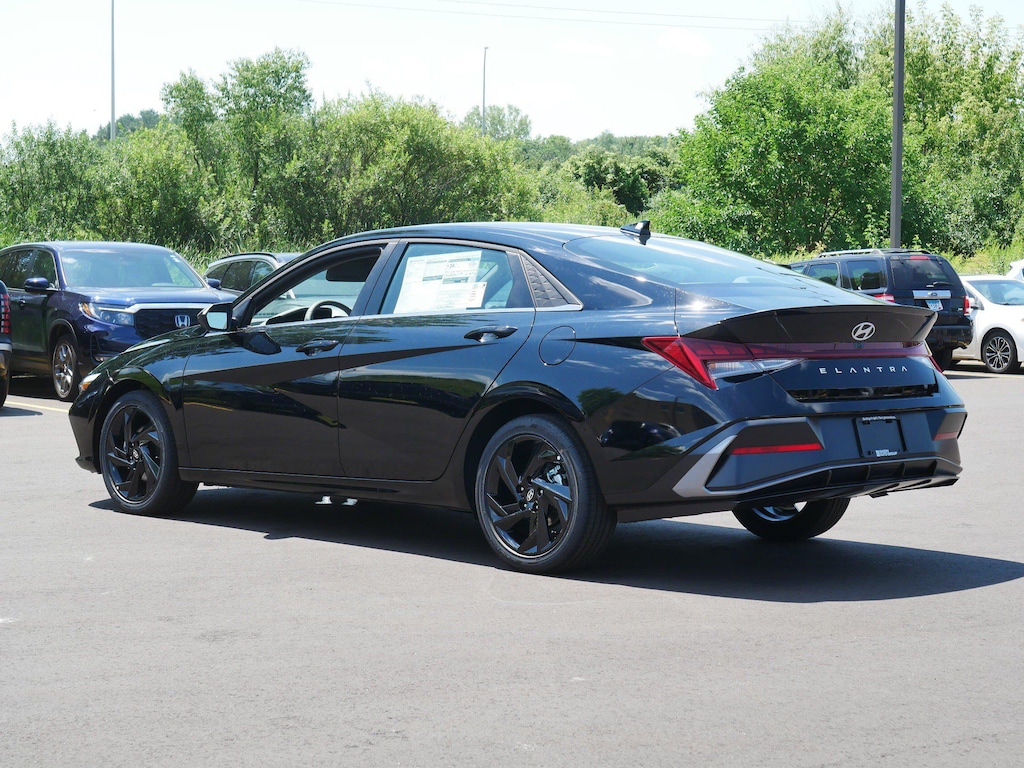 New 2026 Hyundai Elantra SEL Sport Sedan