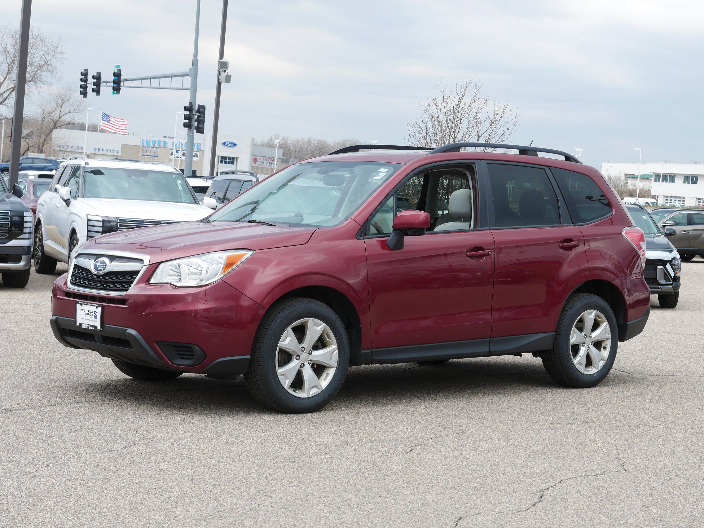 Used 2015 Subaru Forester i Premium with VIN JF2SJAGC0FH823552 for sale in Inver Grove Heights, Minnesota