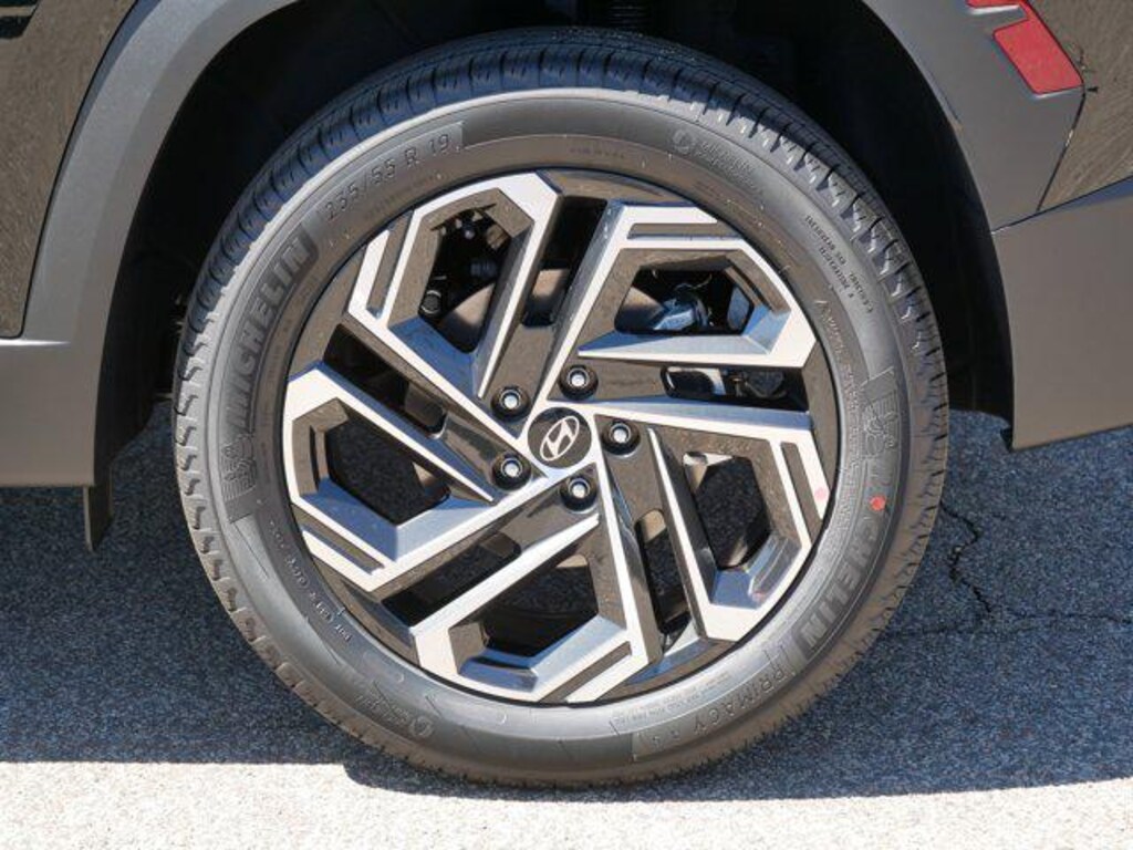 New 2026 Hyundai Tucson Limited AWD SUV