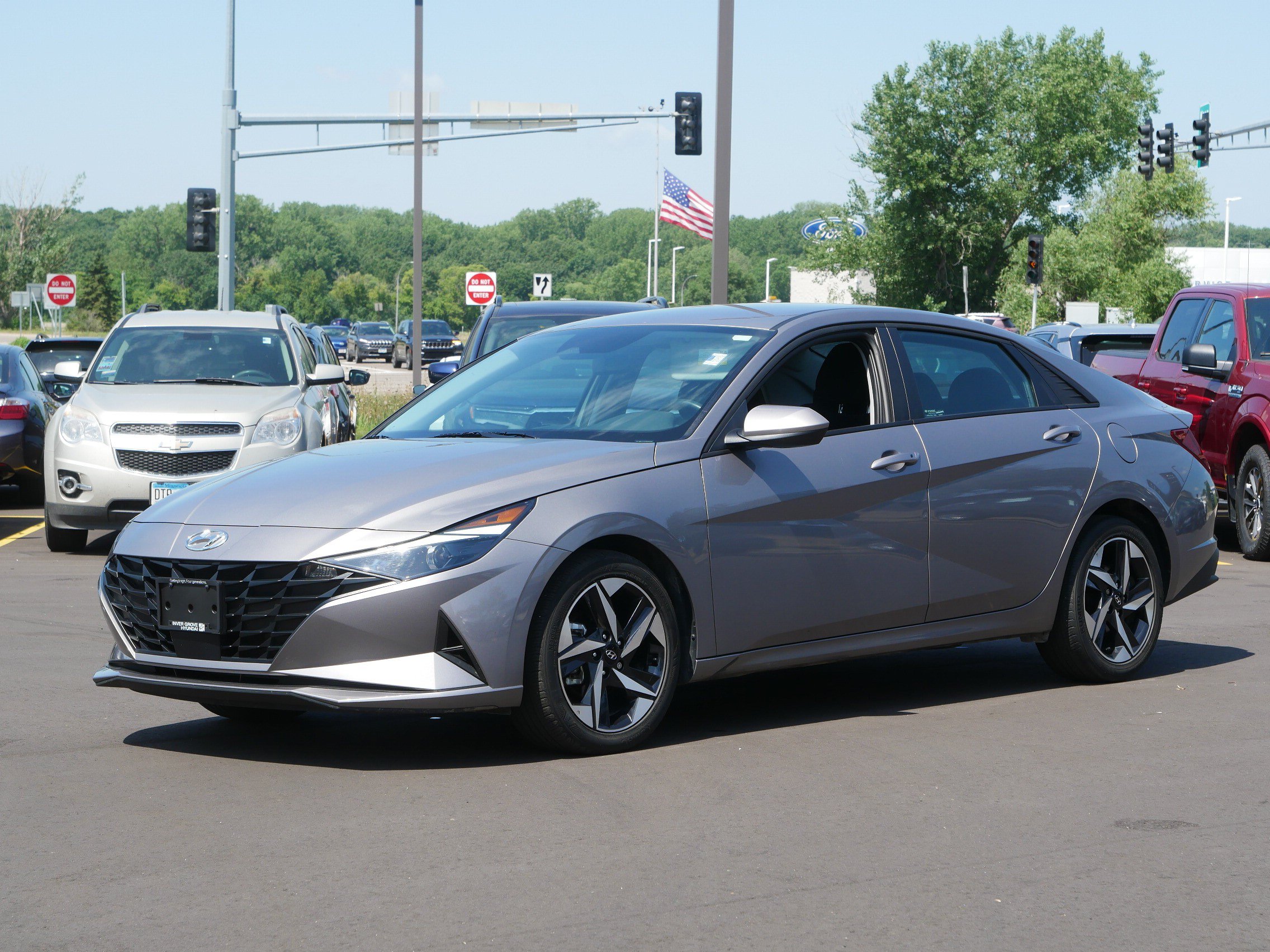 Used 2023 Hyundai Elantra SEL with VIN KMHLS4AG7PU607635 for sale in Inver Grove Heights, Minnesota