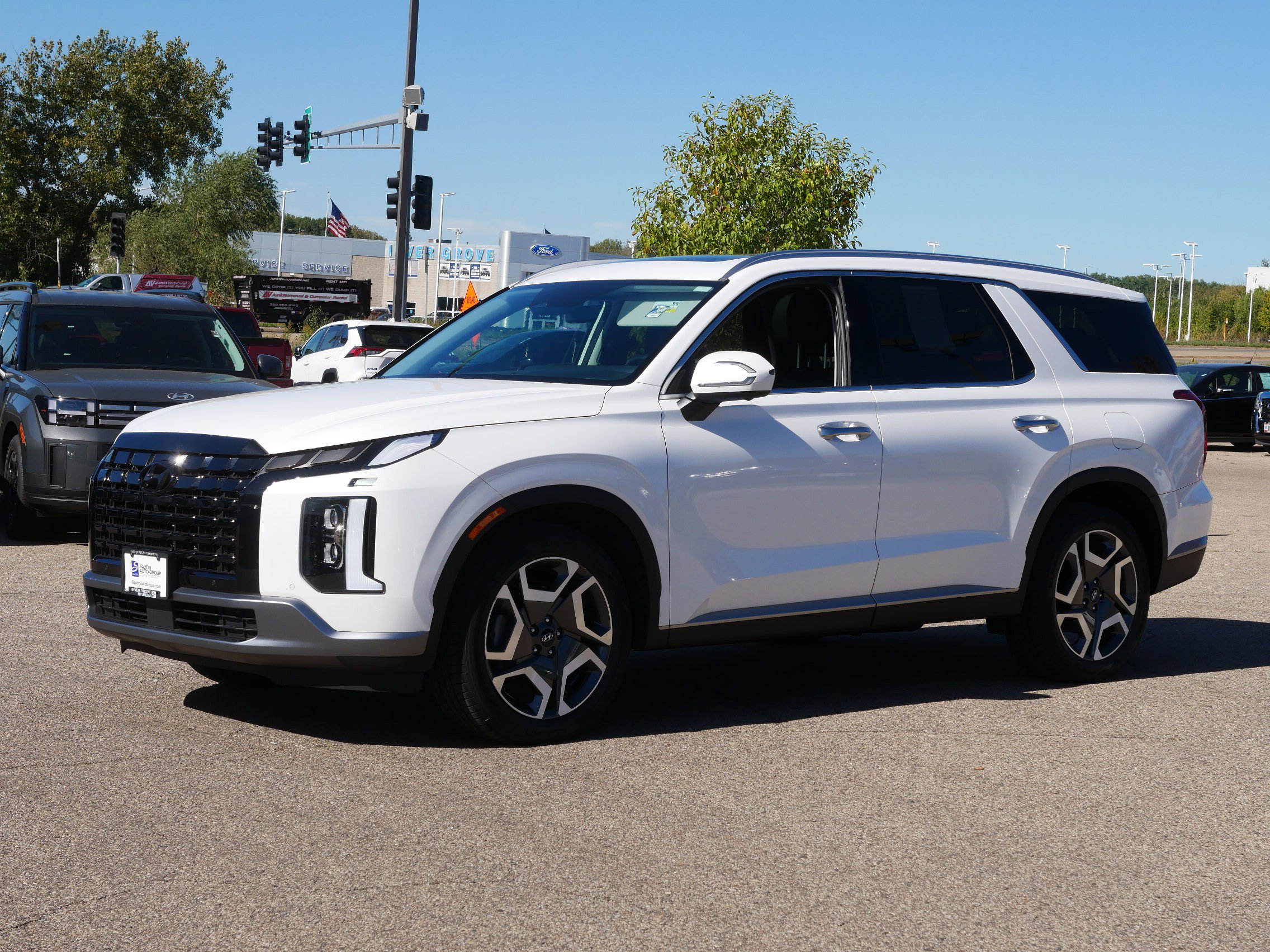 Used 2023 Hyundai Palisade SEL with VIN KM8R4DGE9PU594204 for sale in Inver Grove Heights, Minnesota